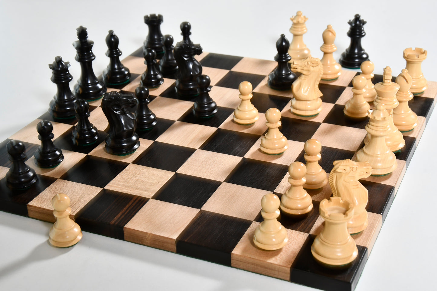 The Collector Series Chess Pieces in Ebonized & Boxwood - 2.6" King with Storage Pouch & Chess Board