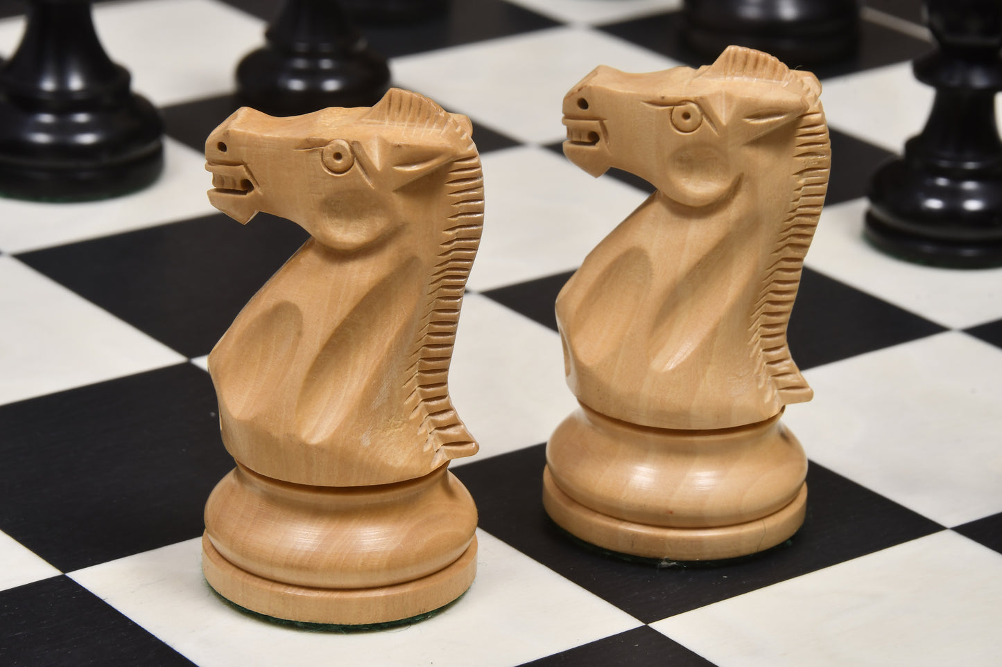 The American Staunton Series Weighted Tournament Chess Pieces in Ebonized Boxwood & Boxwood - 4.1" King
