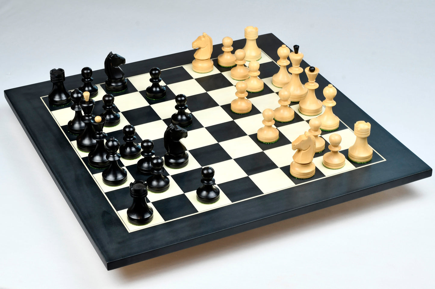 Reproduced Russian (Soviet Era) Series Chess Pieces in Ebonized Boxwood & Natural Boxwood - 3.75" King