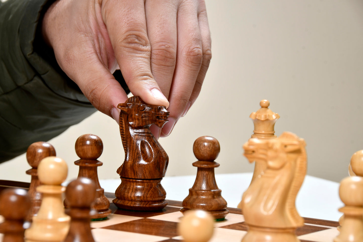 Desert Gold Chess Set in Sheesham & Boxwood with Wooden Board - 4.0" King