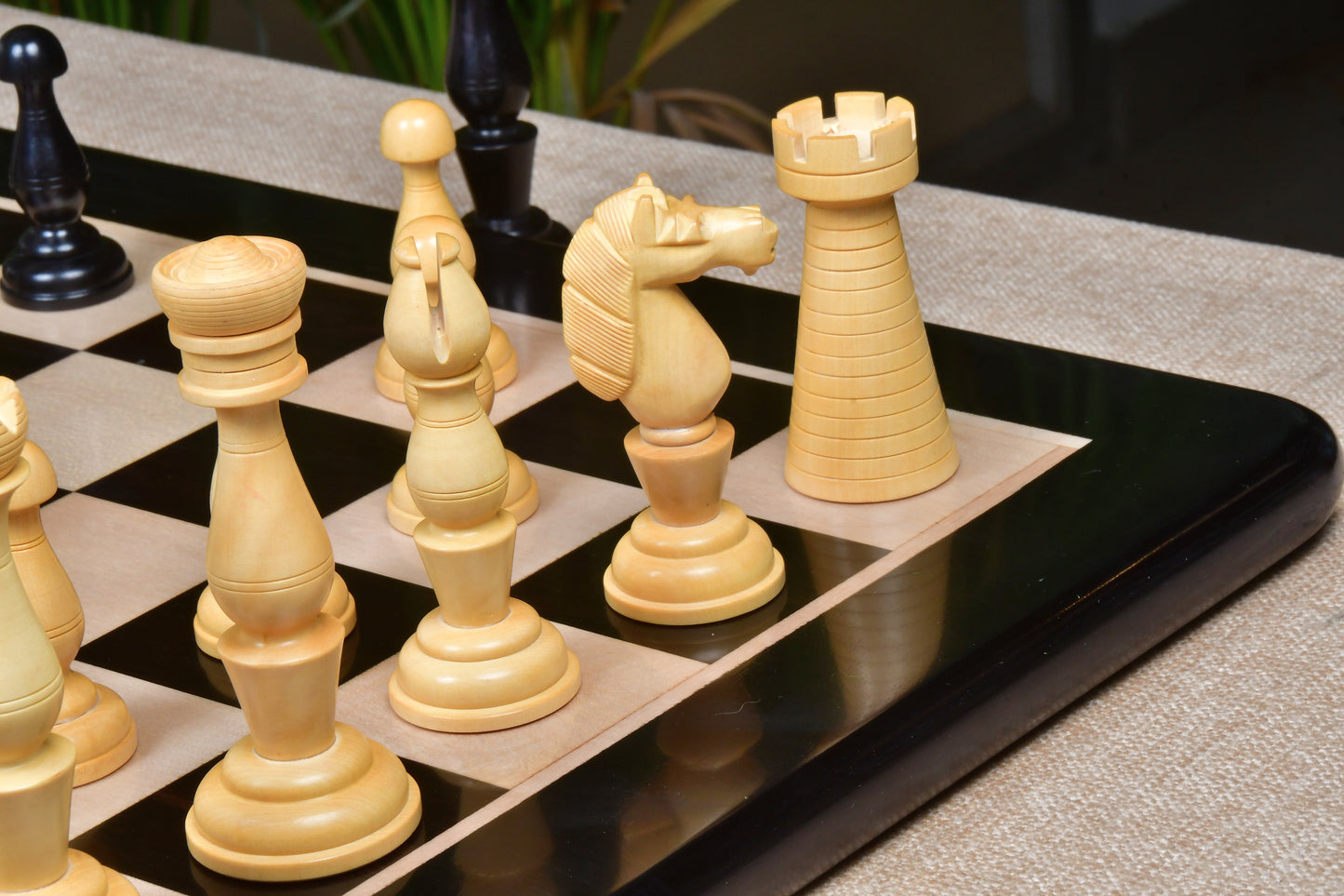 The Grand Divan Chess Pieces from the Famous Simpson's-in-the-Strand in Ebony & Boxwood - 4.2" King