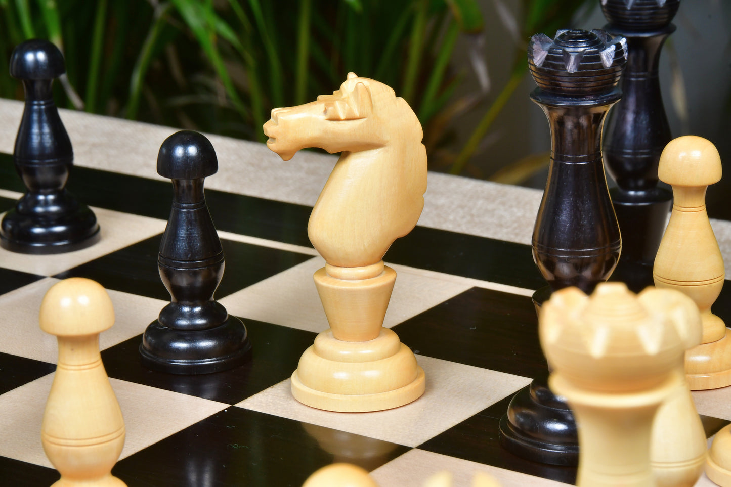 The Grand Divan Chess Pieces from the Famous Simpson's-in-the-Strand in Ebony & Boxwood - 4.2" King
