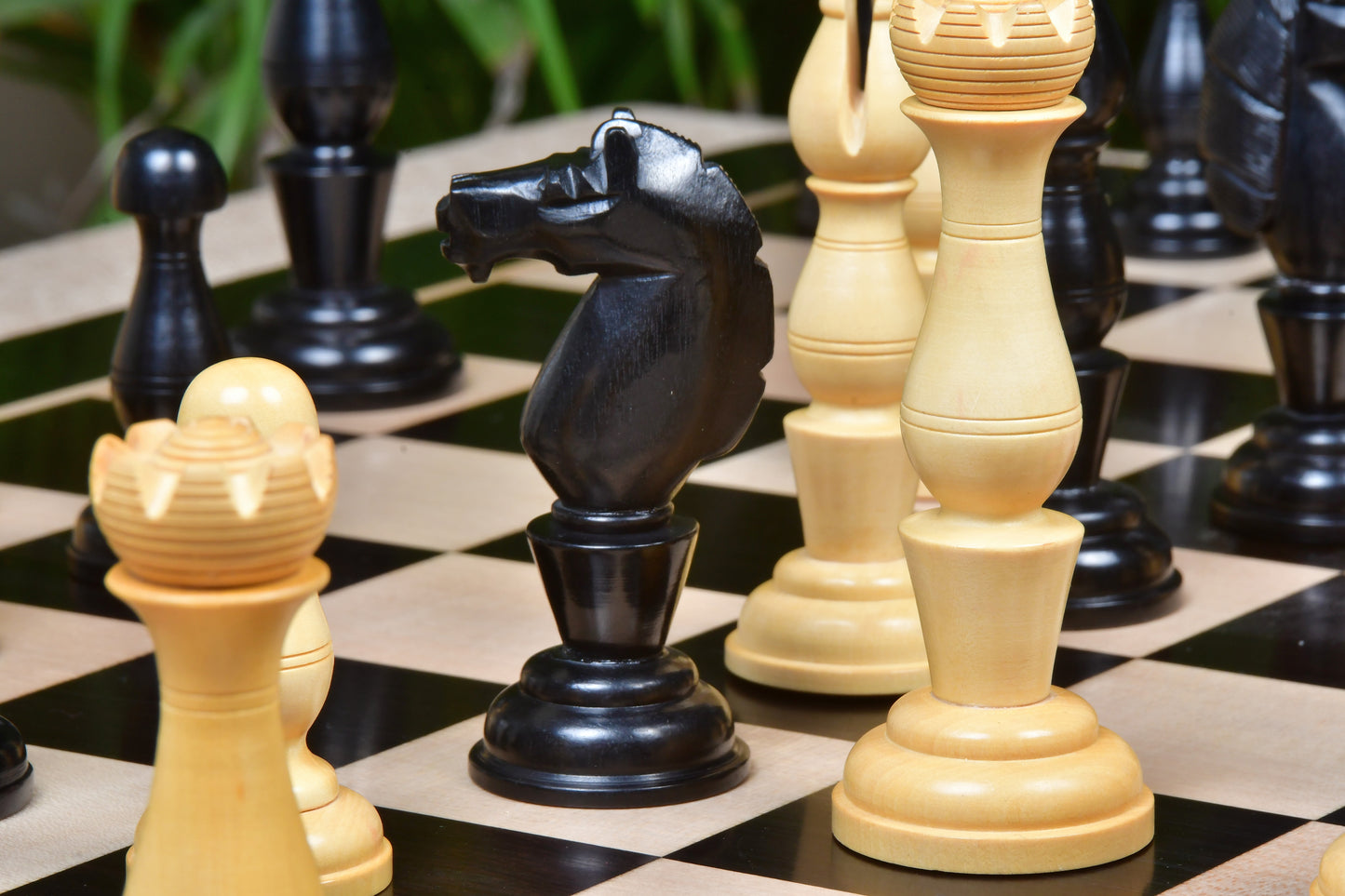 The Grand Divan Chess Pieces from the Famous Simpson's-in-the-Strand in Ebony & Boxwood - 4.2" King