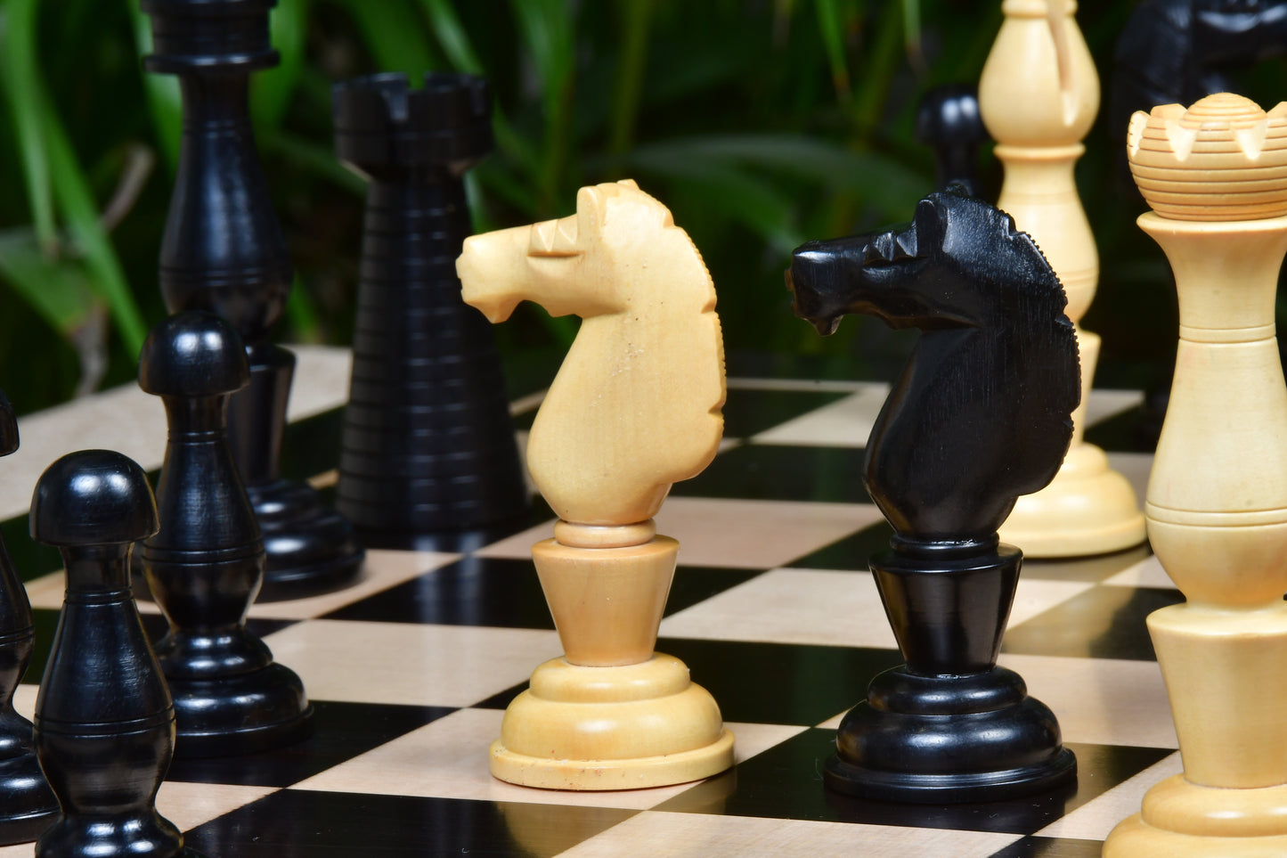 The Grand Divan Chess Pieces from the Famous Simpson's-in-the-Strand in Ebony & Boxwood - 4.2" King