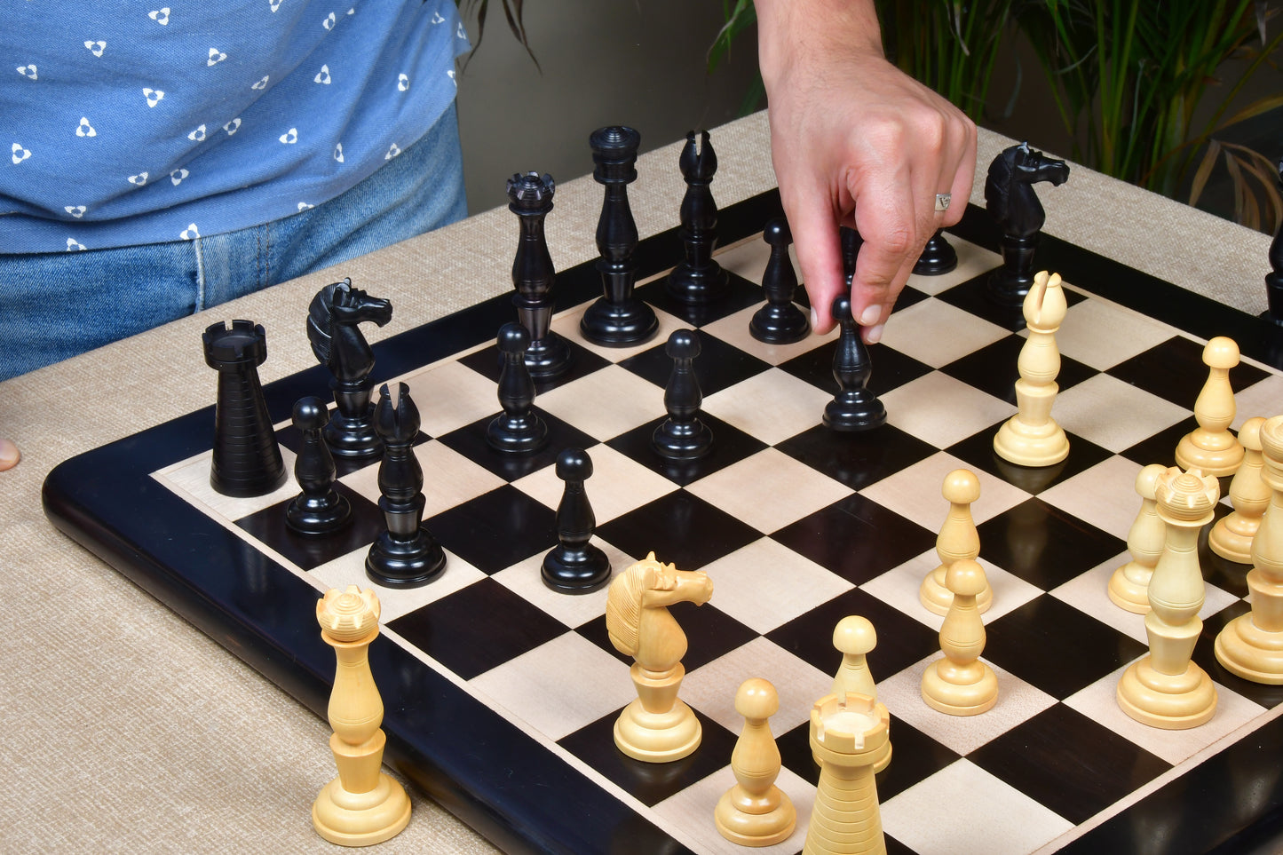 The Grand Divan Chess Pieces from the Famous Simpson's-in-the-Strand in Ebony & Boxwood - 4.2" King