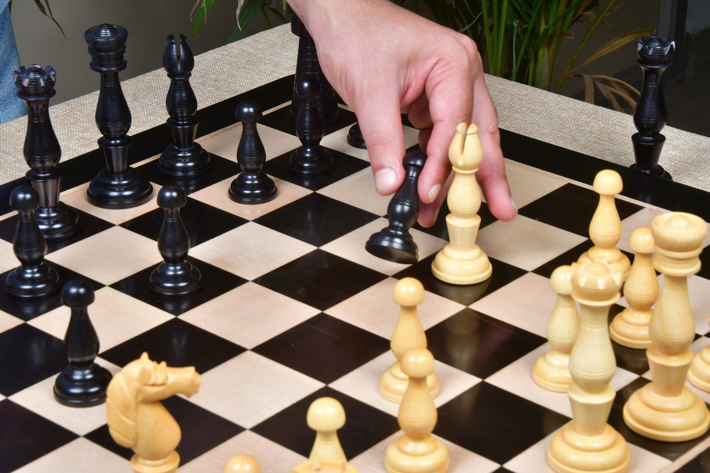 The Grand Divan Chess Pieces from the Famous Simpson's-in-the-Strand in Ebony & Boxwood - 4.2" King