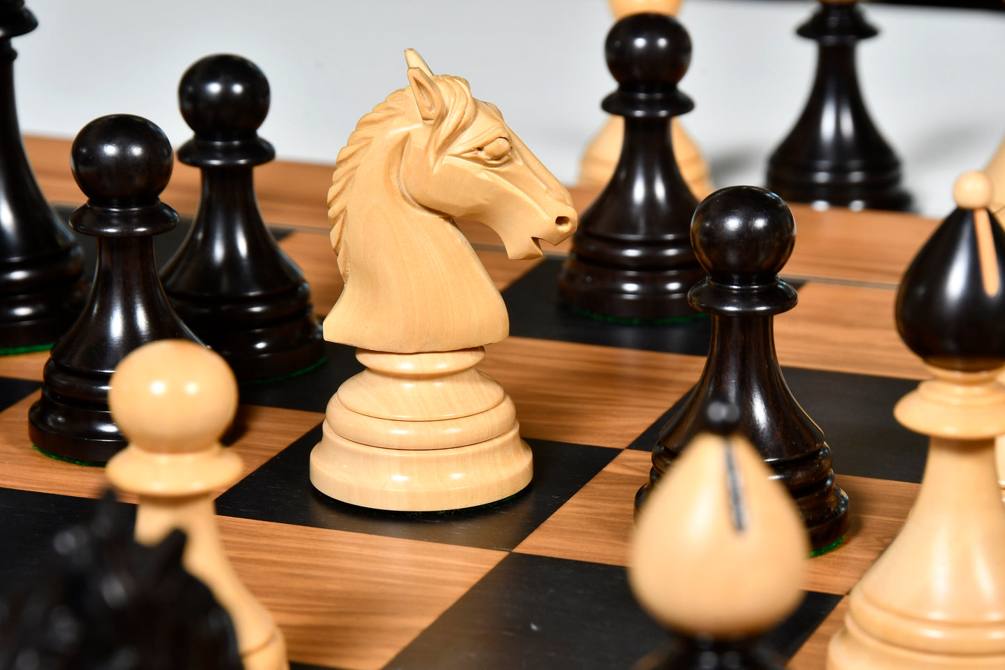 The 1951-1954 "Česká klubovka" FIDE Tournament Czech Reproduction Chessmen in Ebony wood & Boxwood - 4.0" King
