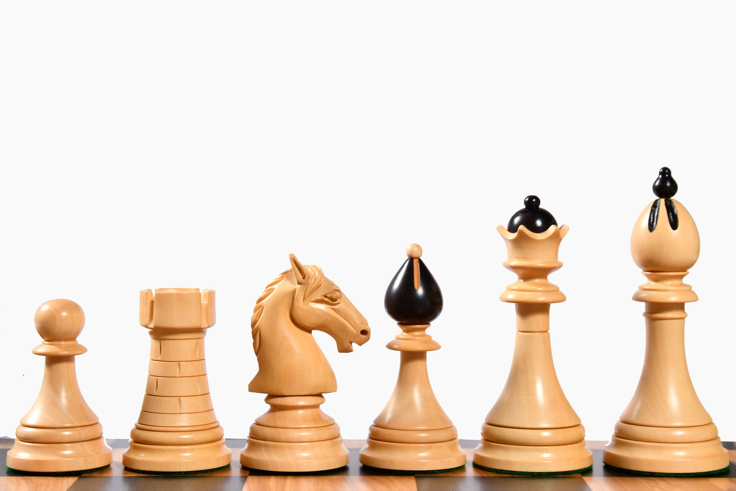 The 1951-1954 "Česká klubovka" FIDE Tournament Czech Reproduction Chessmen in Ebony wood & Boxwood - 4.0" King