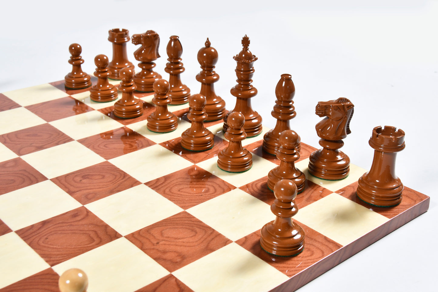 Exclusive Repro William Hallett High Class Chess Pieces in Golden Dyed & Boxwood Wood - 4.0"