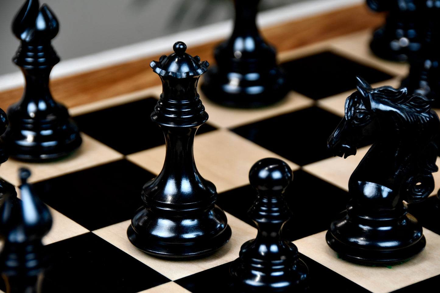 The Admiral Series II Staunton Chess Pieces in Ebony Wood & Box Wood - 4.5" King