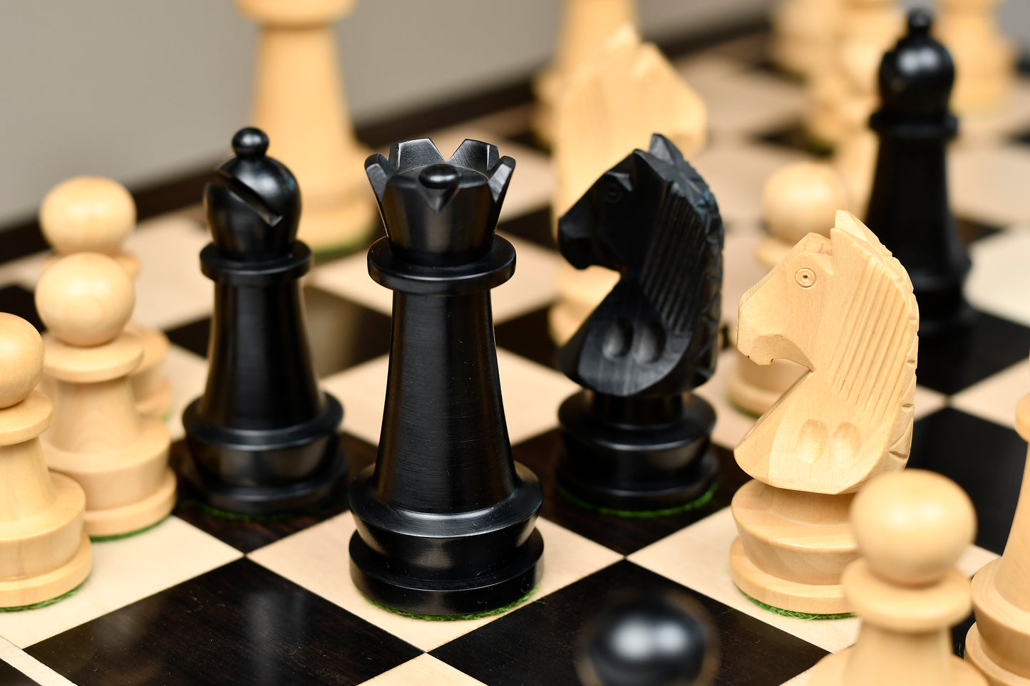 The Championship Series Staunton Chess Pieces in Ebonized Boxwood & Natural Boxwood - 3.75" King