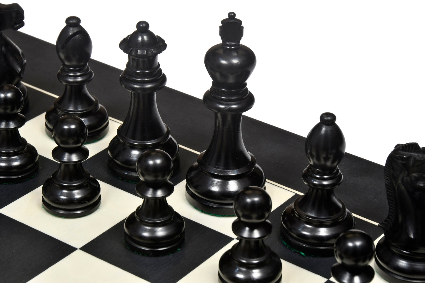 The American Staunton Series Weighted Tournament Chess Pieces in Ebonized Boxwood & Boxwood - 4.1" King