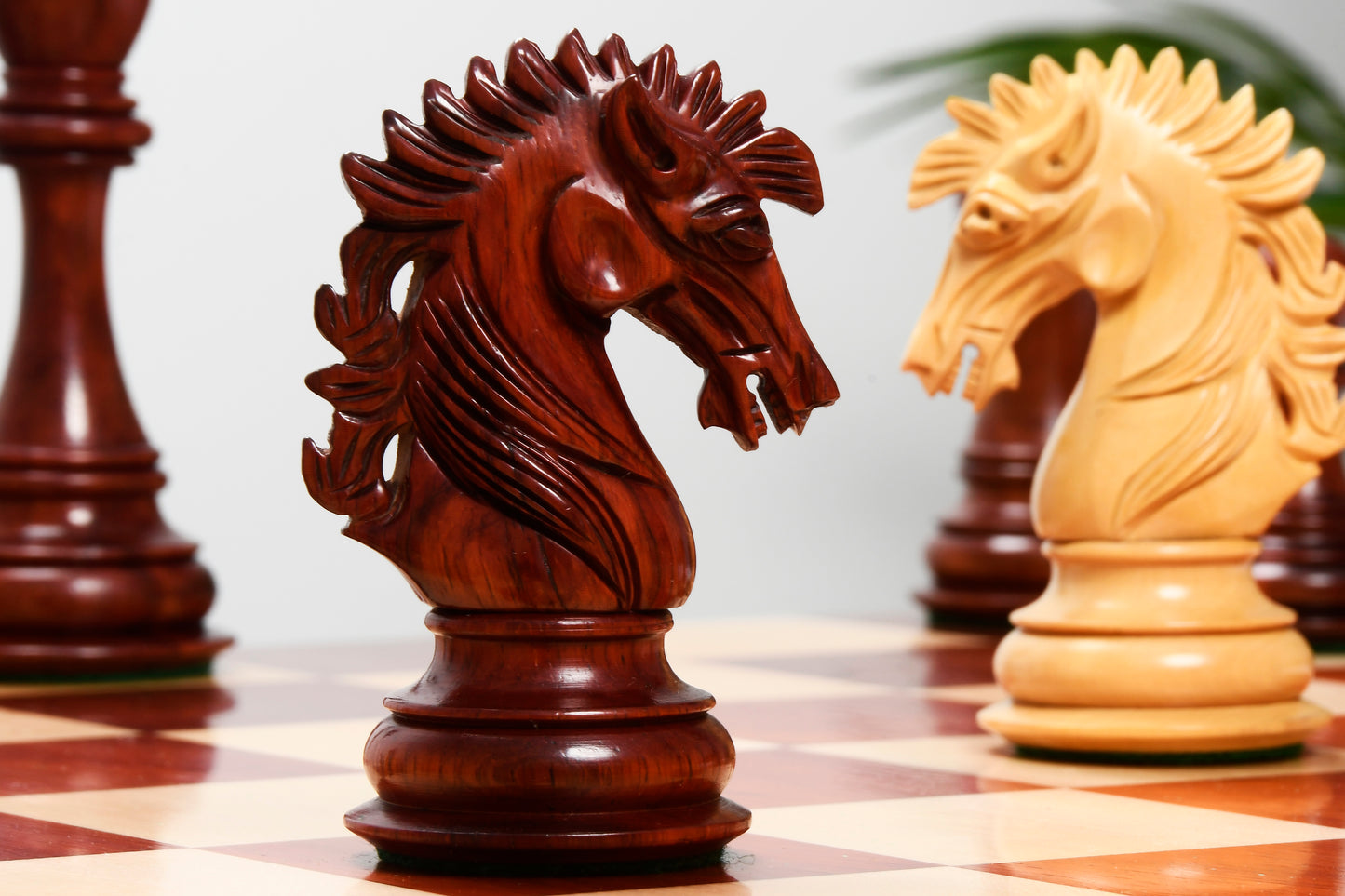 The Ruffian American Series Staunton Chess Pieces in Budrosewood &nbsp; / Box Wood - 4.8" King