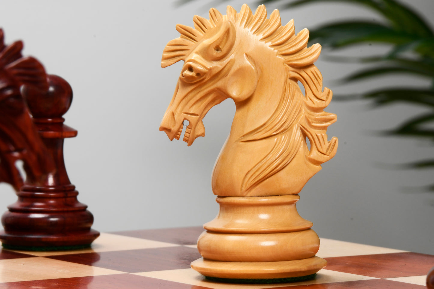 The Ruffian American Series Staunton Chess Pieces in Budrosewood &nbsp; / Box Wood - 4.8" King