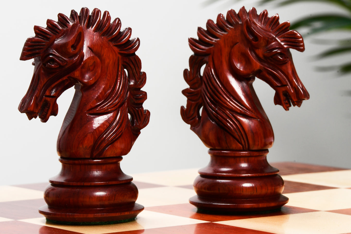 The Ruffian American Series Staunton Chess Pieces in Budrosewood &nbsp; / Box Wood - 4.8" King