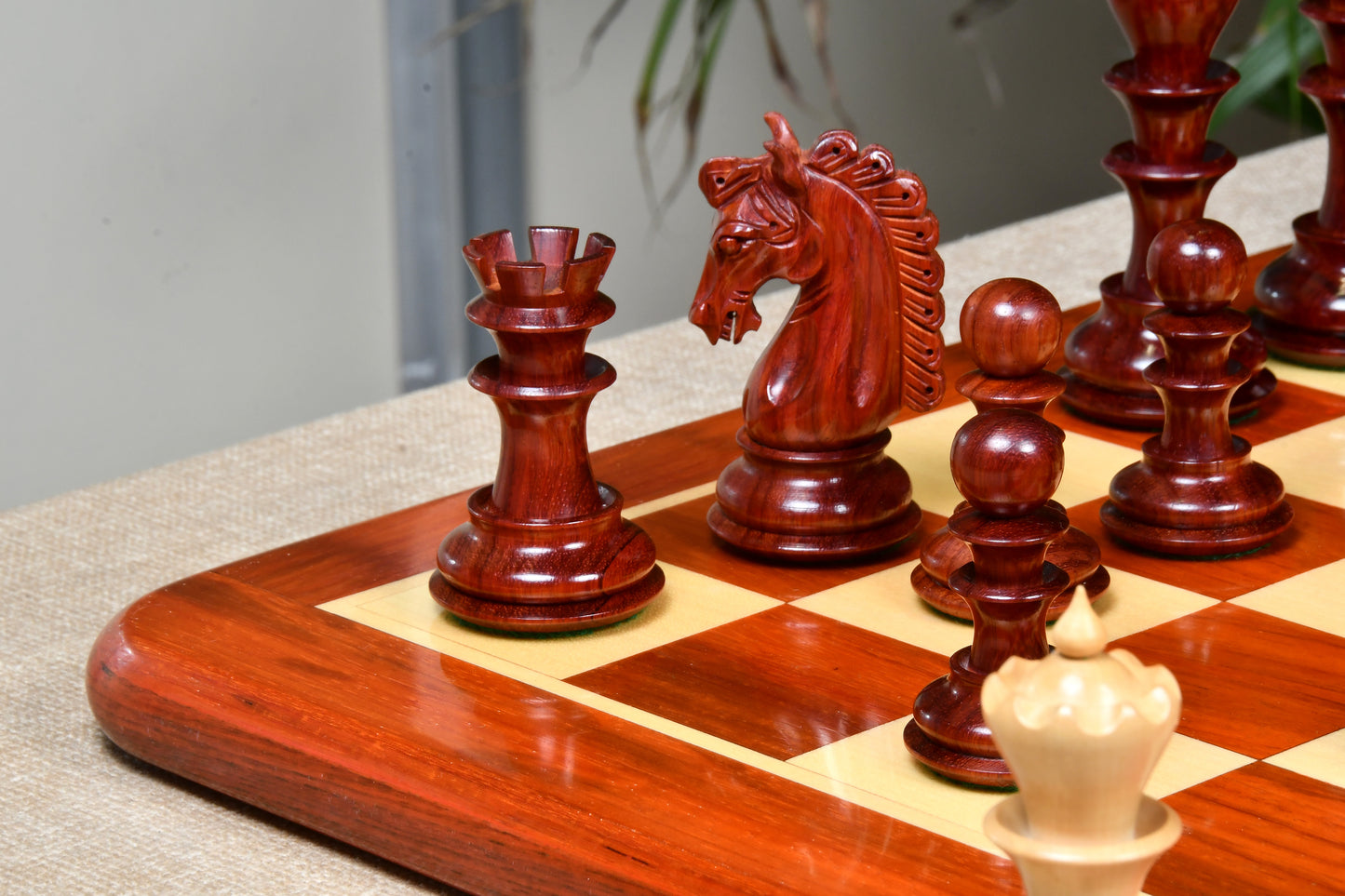 The Hurricane Series Staunton Luxury Chess Pieces Bud Rose & Box Wood - 4.7" King