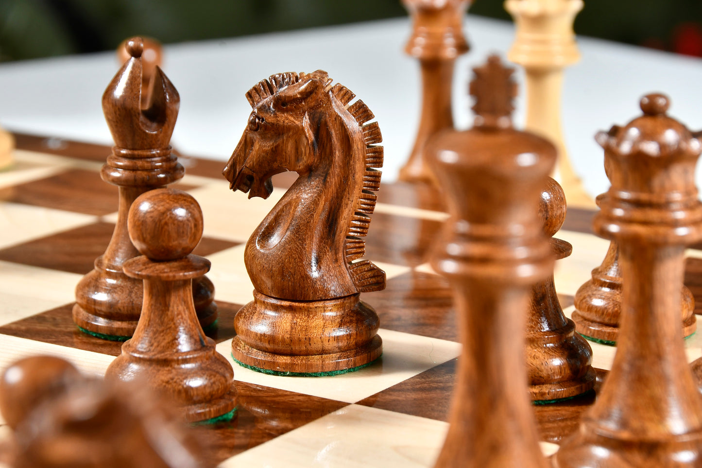 The Craftsman Knight Staunton Chess Pieces in Sheesham Wood & Boxwood - 3.9" King