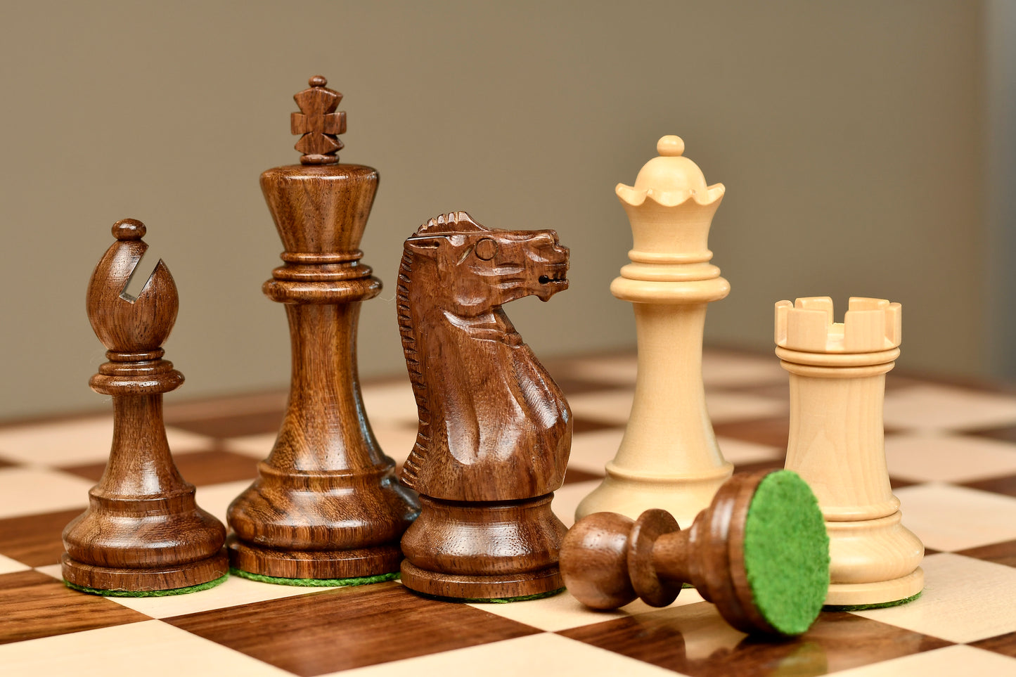 The CB Grandmaster Staunton Series Chess Pieces - 3.75" King