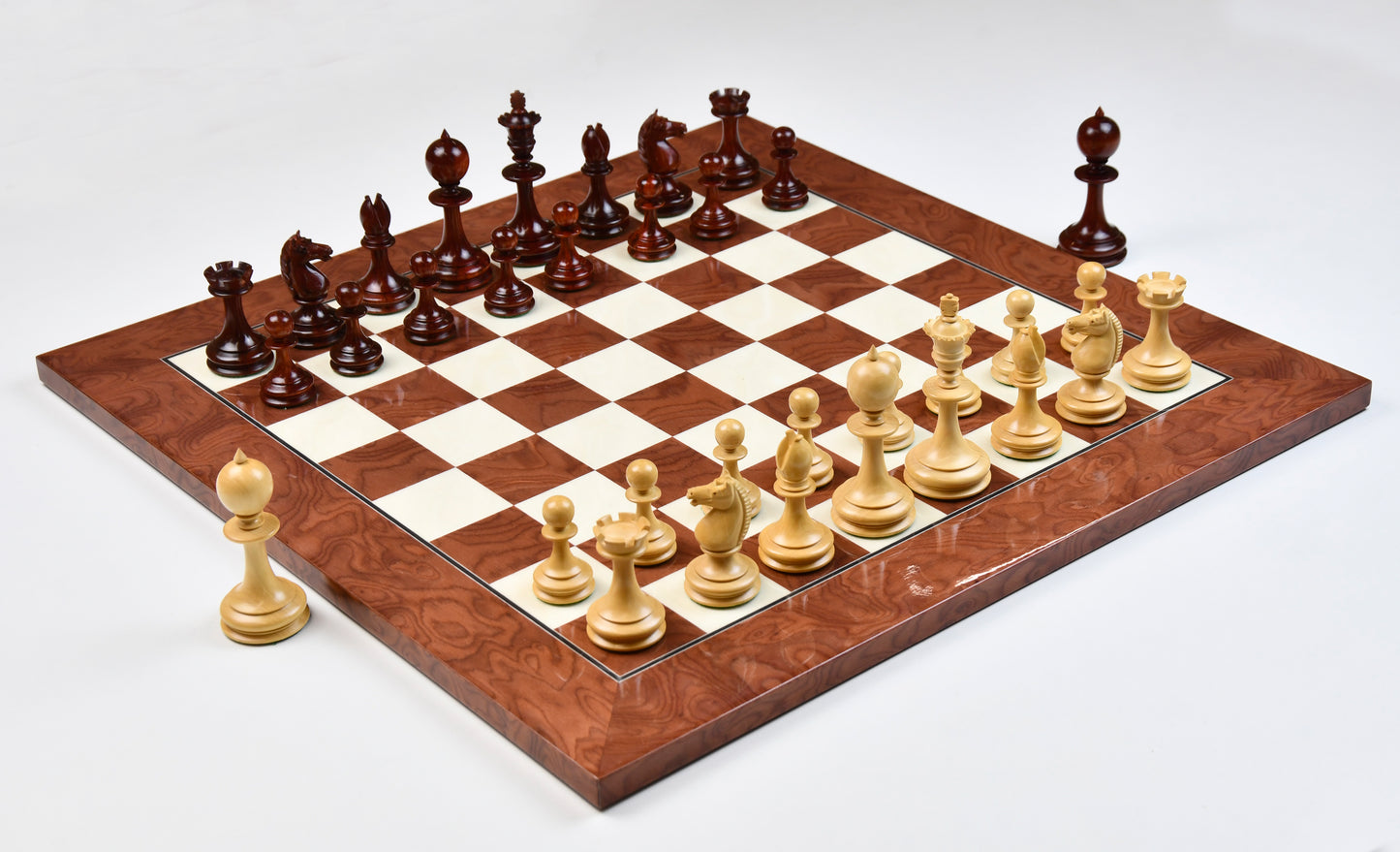 Reproduced 3.5" King Size William Hamlett Wooden Chess Pieces in Bud Rosewood/ Boxwood
