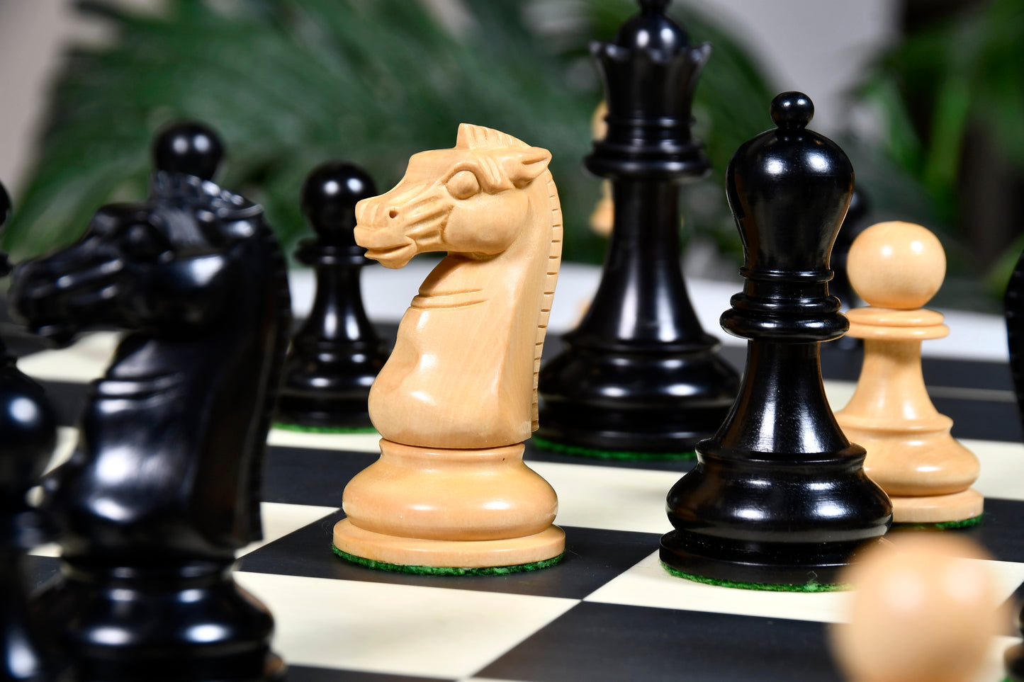 The British Chess Company (BCC) Reproduced Staunton Double Collared Chess Pieces in Ebony & Box Wood - 4.2" King