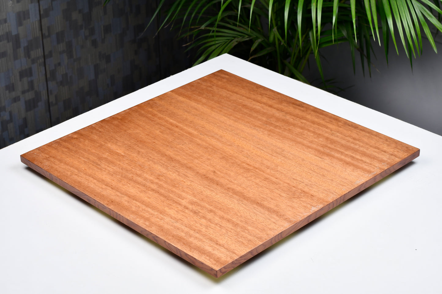 Excalibur Luxury Artisan Series Chess Pieces in Bud Rosewood / Box Wood - 4.6" King with Hi Gloss Finish Borderless Chess Board