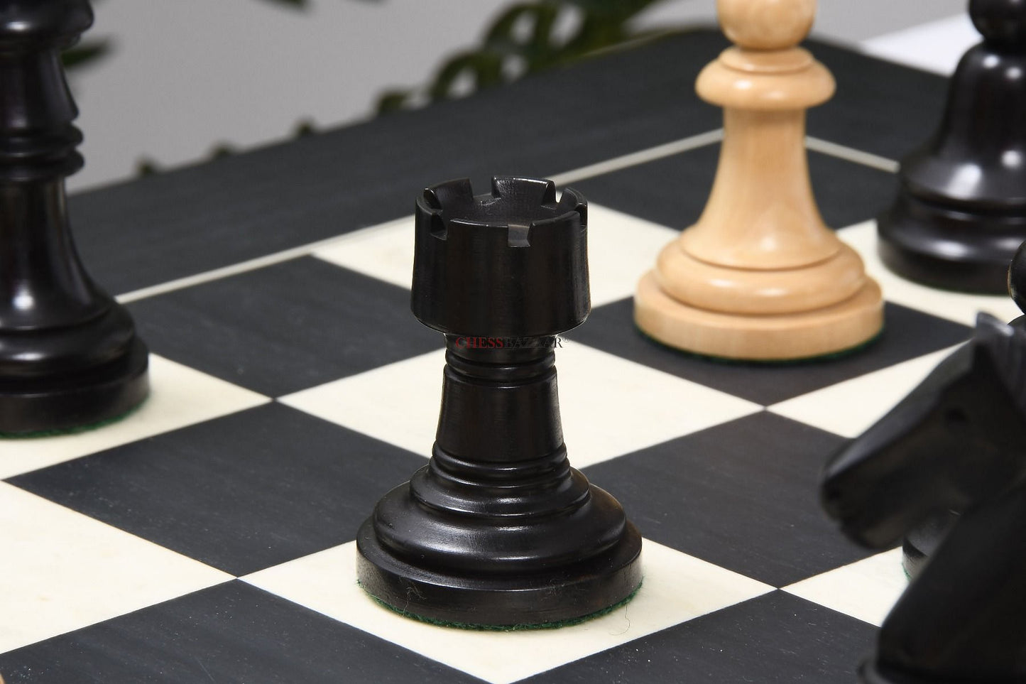 The Issac Lipnitsky 1946 Berlin Tournament Reproduced Chessmen in Ebonized Boxwood - 4.0" King