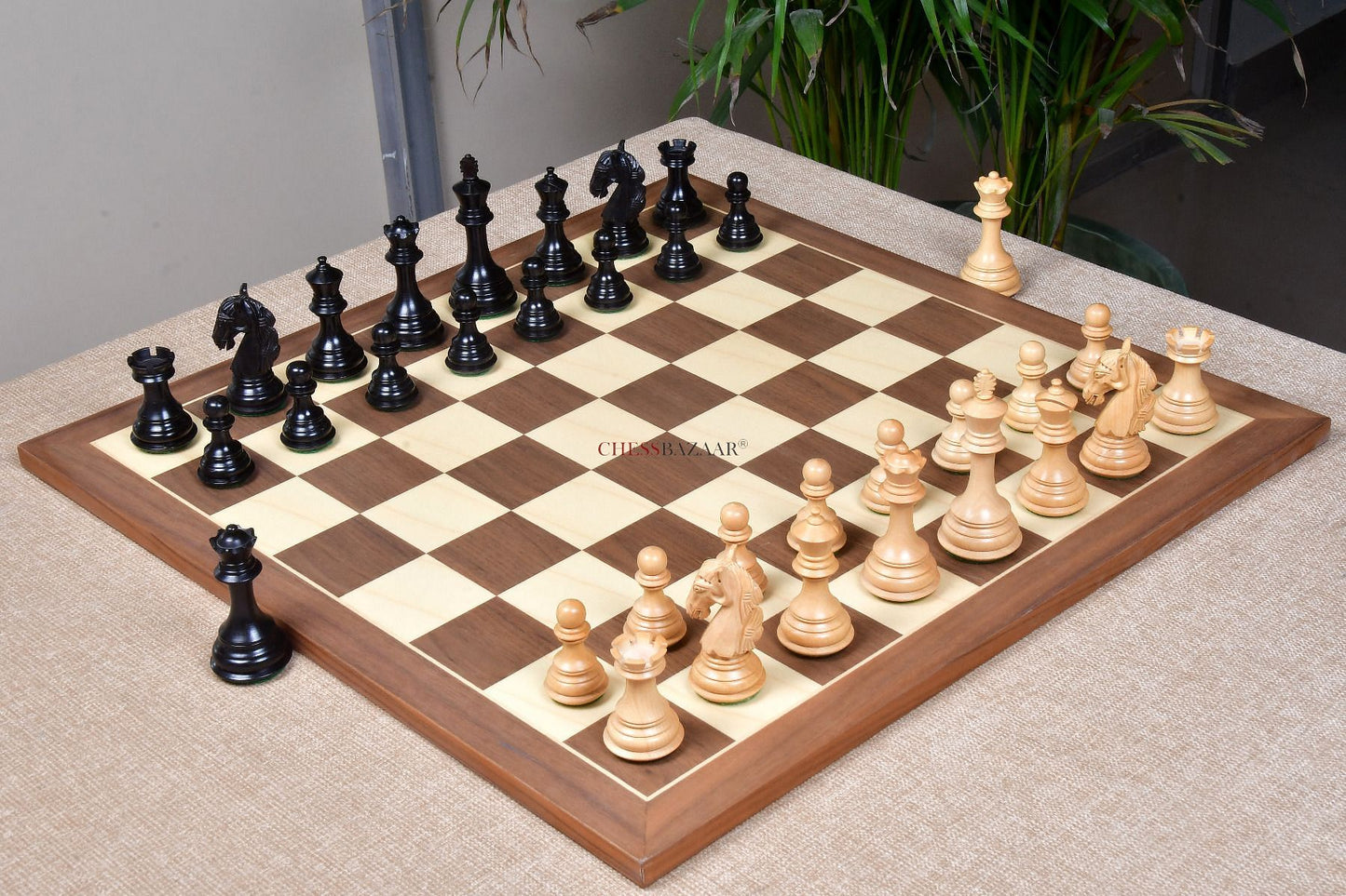 The New Columbian Staunton Series Chess Pieces in Ebony Wood & Box wood - 3.8" King