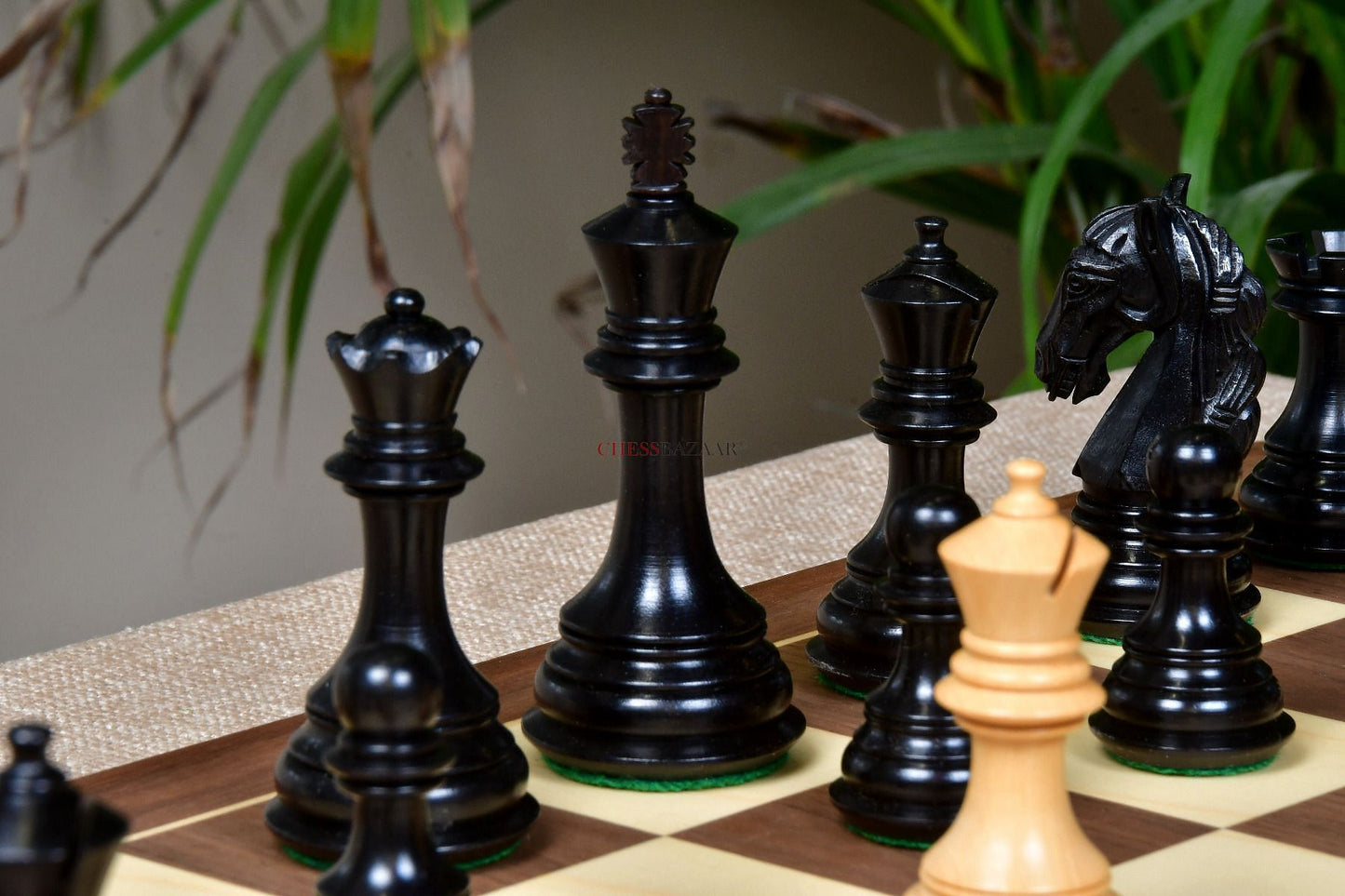 The New Columbian Staunton Series Chess Pieces in Ebony Wood & Box wood - 3.8" King