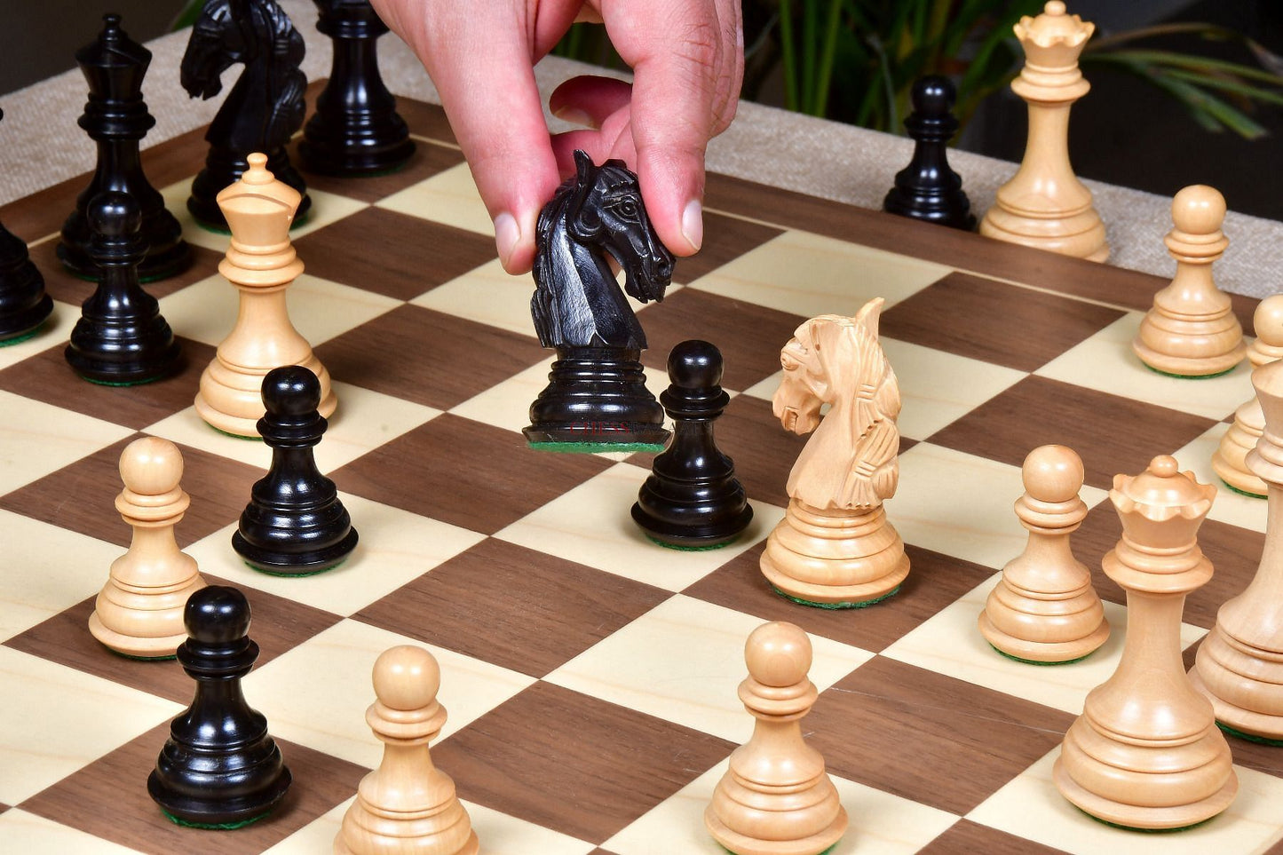 The New Columbian Staunton Series Chess Pieces in Ebony Wood & Box wood - 3.8" King