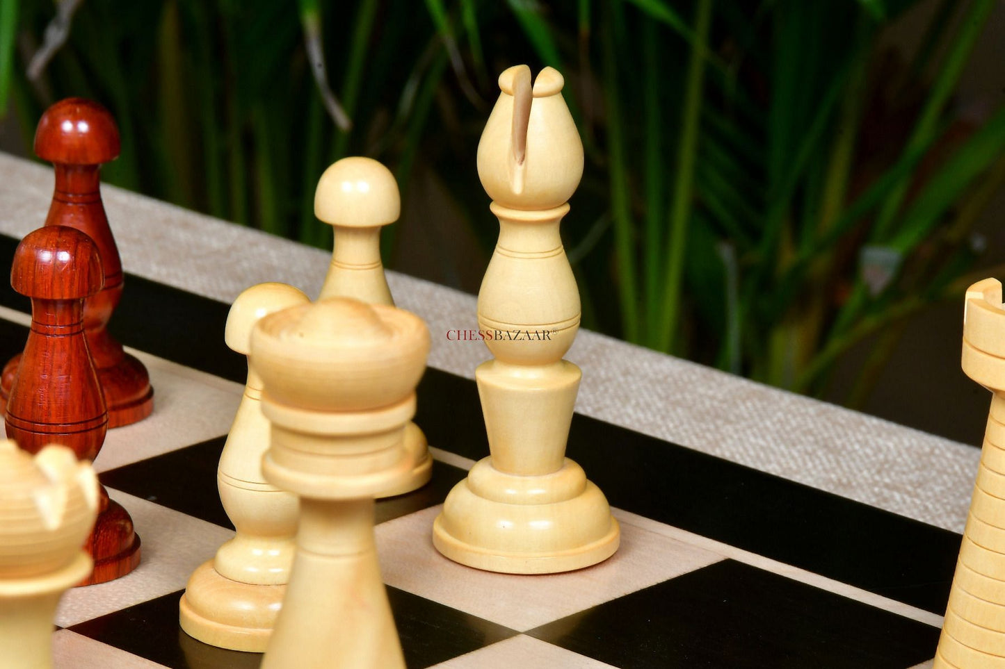 The Grand Divan Wood Chess Pieces from Simpson's-in-the-Strand in BudRosewood & Boxwood - 4.2" King w/ Extra Queens
