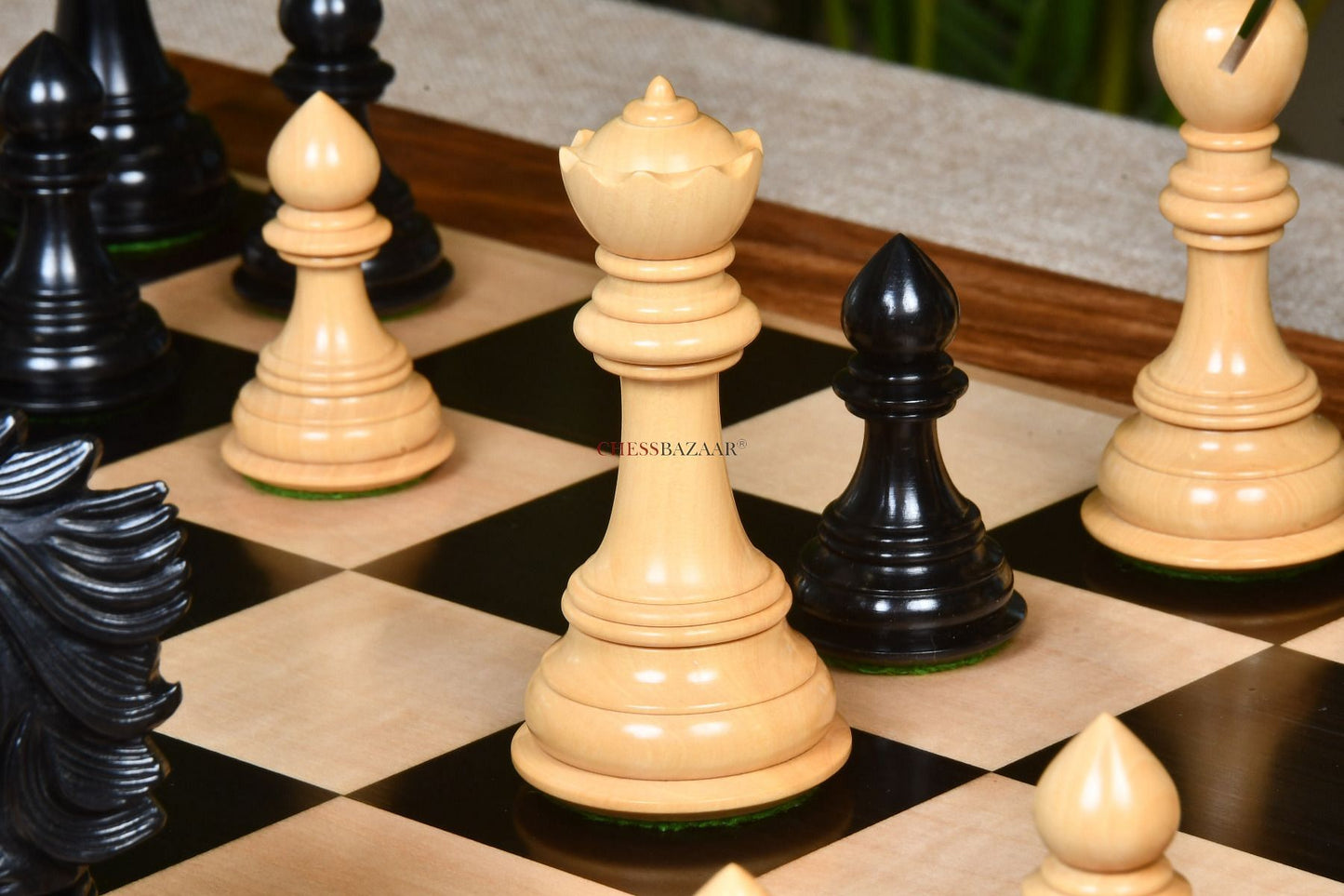 The Sher-E-Punjab Series Chess Pieces in Ebony Wood / Box Wood - 4.6" King
