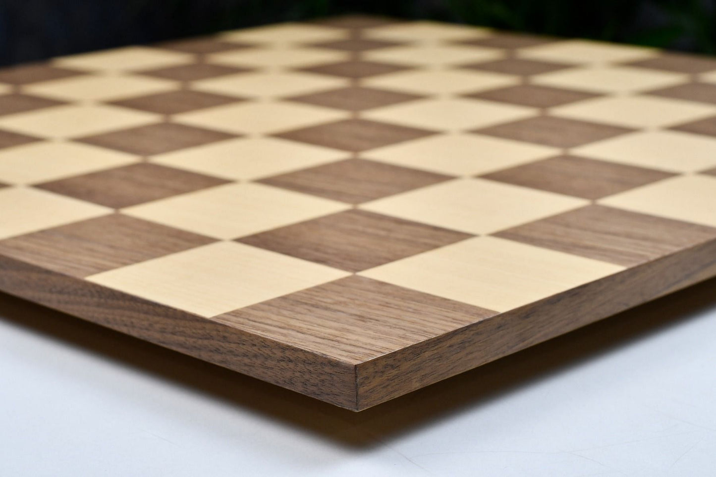 Minimalist Walnut Maple Wooden Chess Board Matte Finish Borderless Chess Board 19" - 60 mm