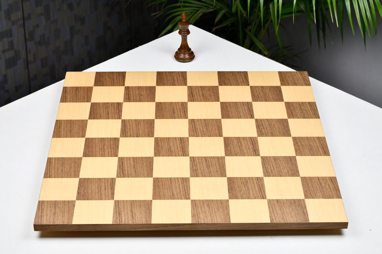 Minimalist Walnut Maple Wooden Chess Board Matte Finish Borderless Chess Board 19" - 60 mm