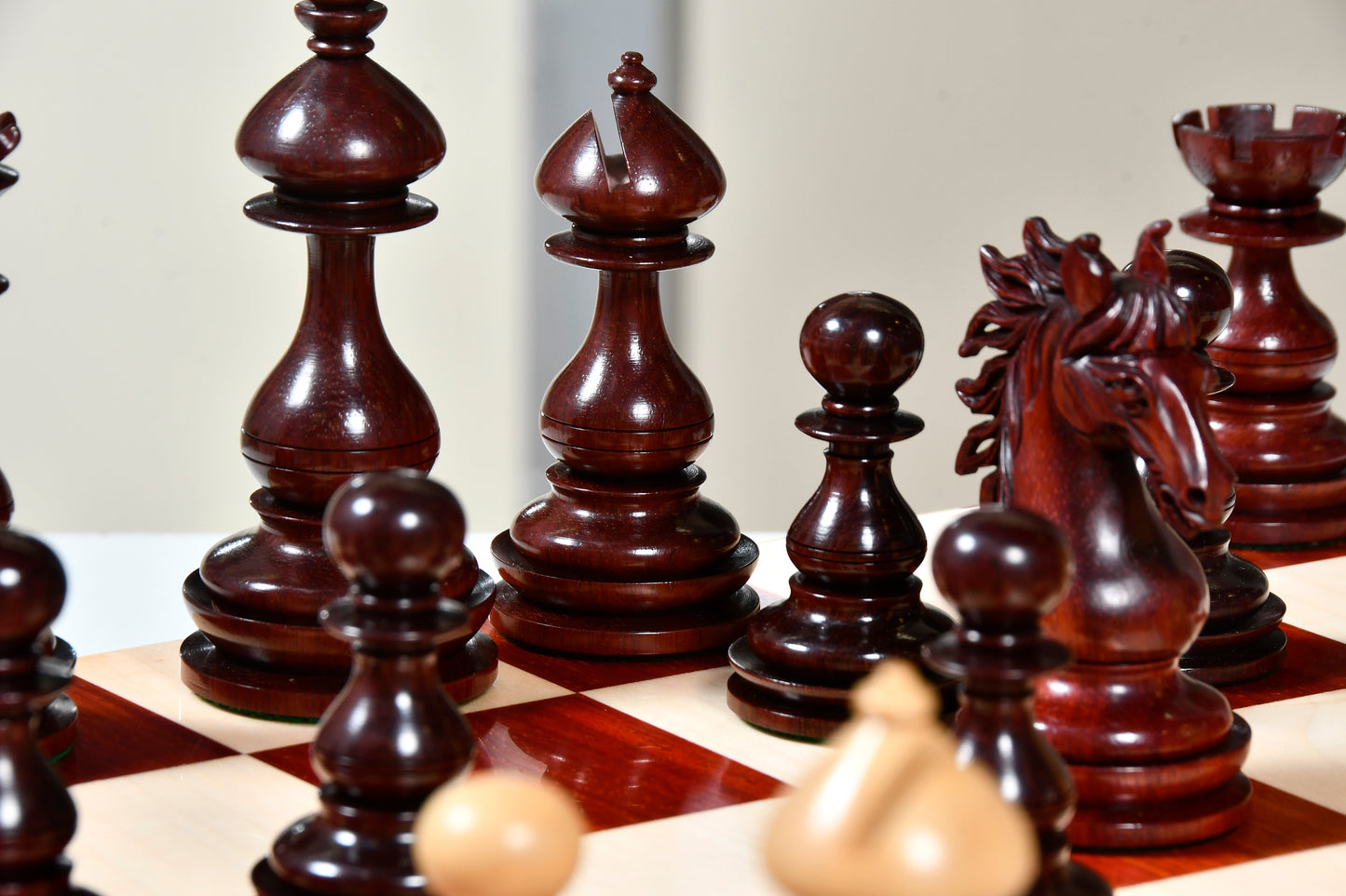 CB Wild Stallion Luxury Chess Pieces in Bud Rosewood & Boxwood - 4.4" King