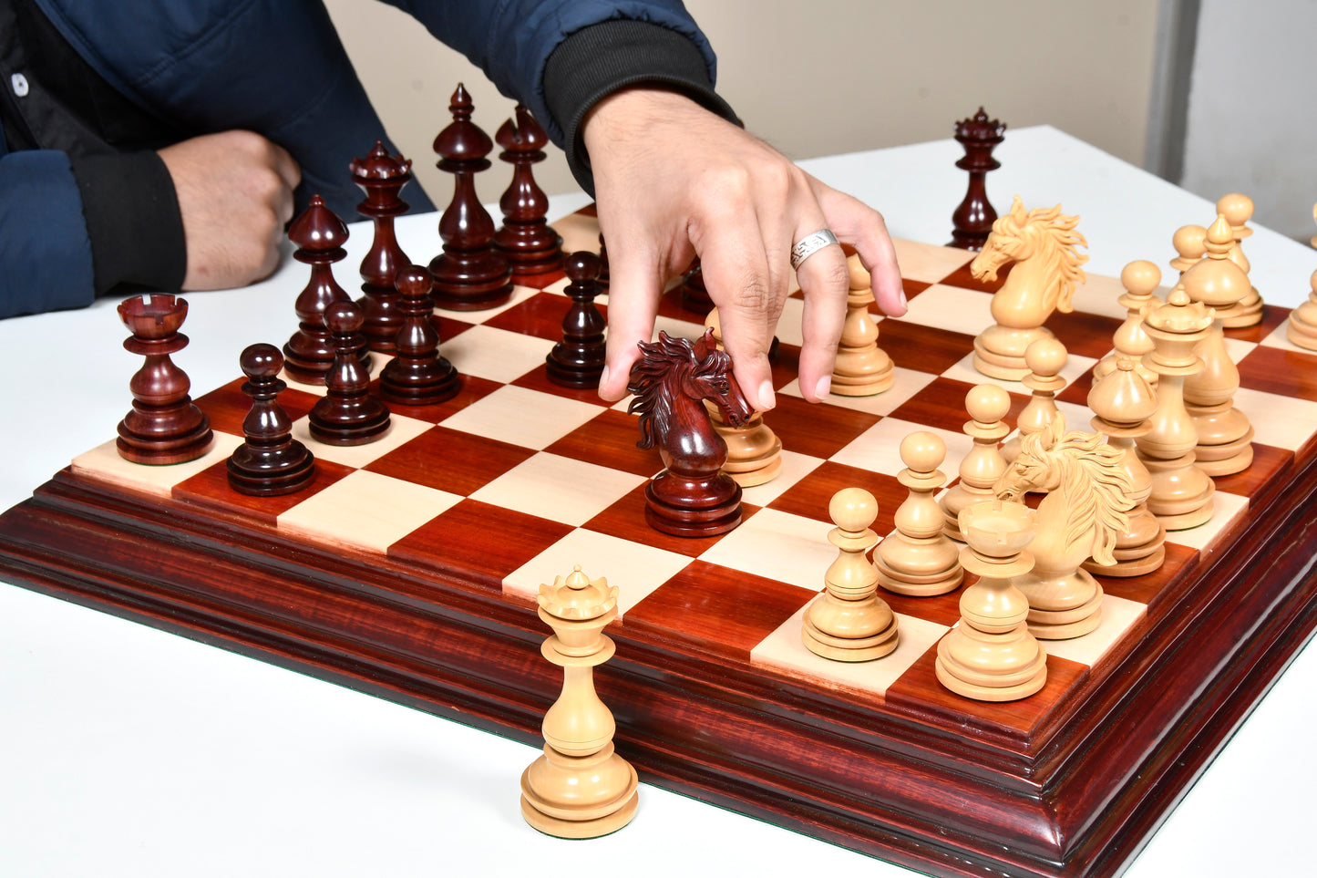 CB Wild Stallion Luxury Chess Pieces in Bud Rosewood & Boxwood - 4.4" King