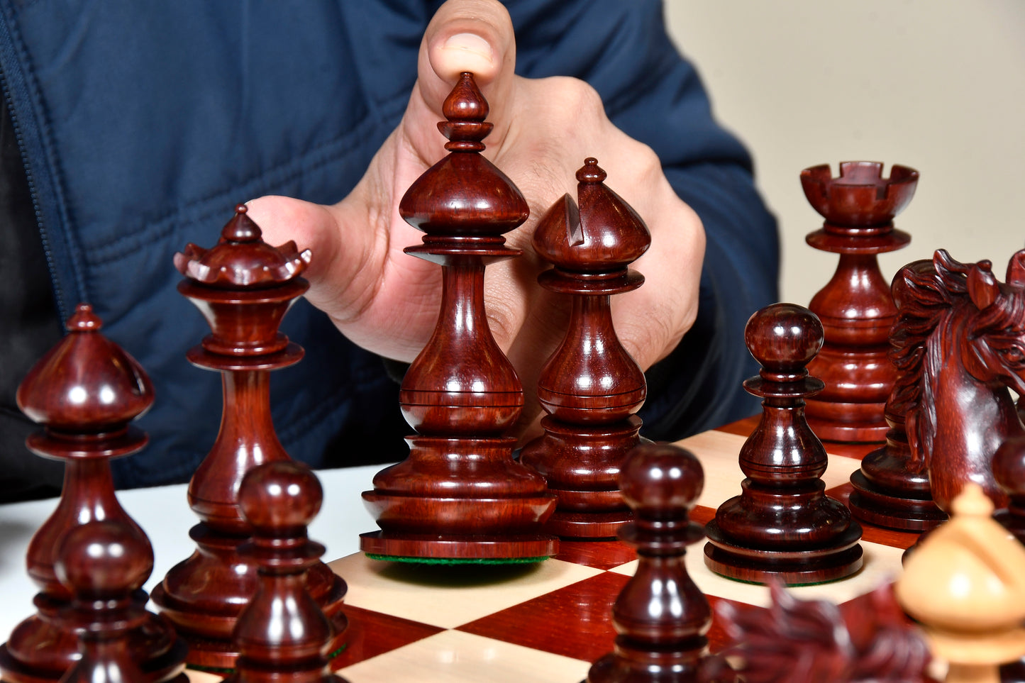 CB Wild Stallion Luxury Chess Pieces in Bud Rosewood & Boxwood - 4.4" King