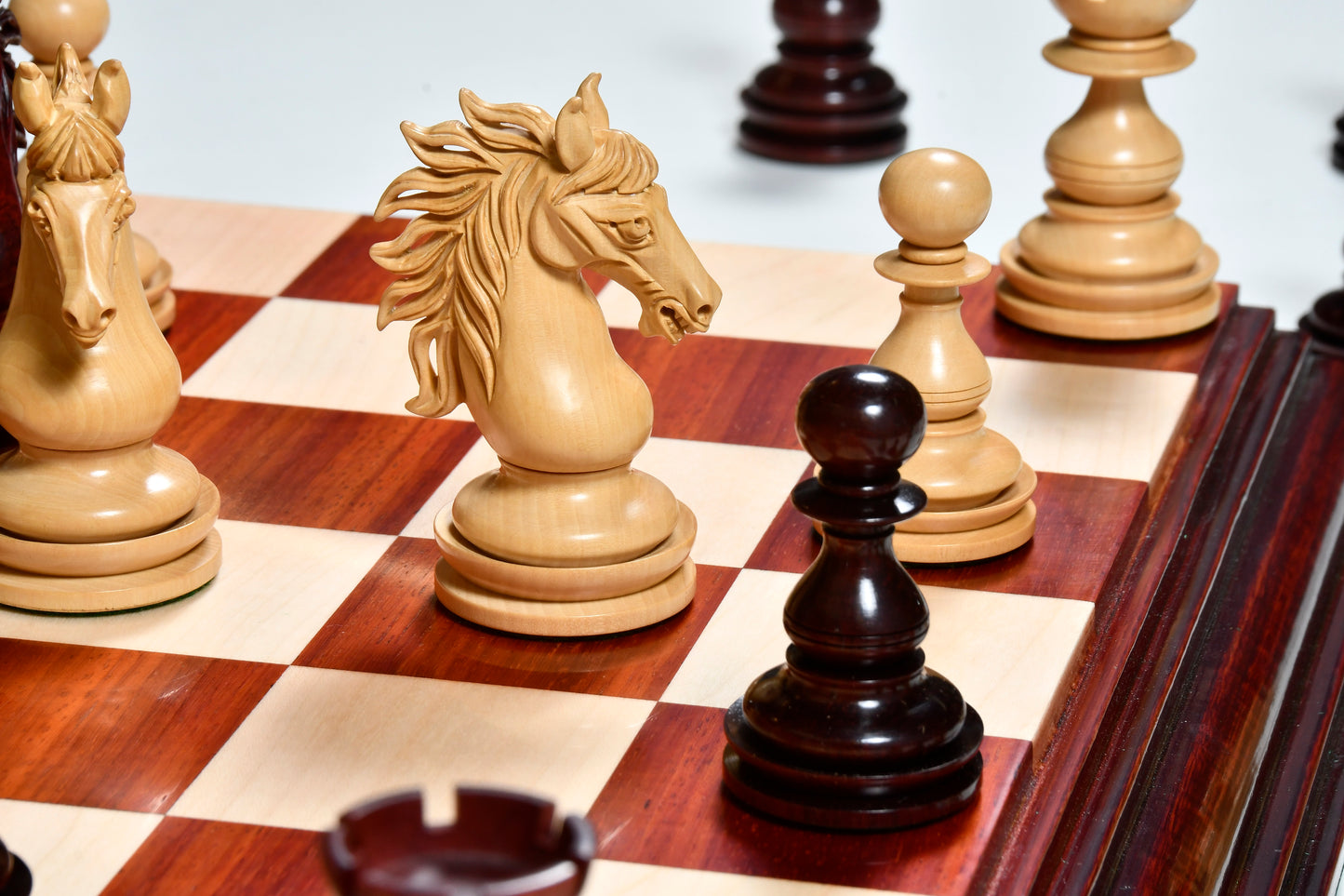 CB Wild Stallion Luxury Chess Pieces in Bud Rosewood & Boxwood - 4.4" King