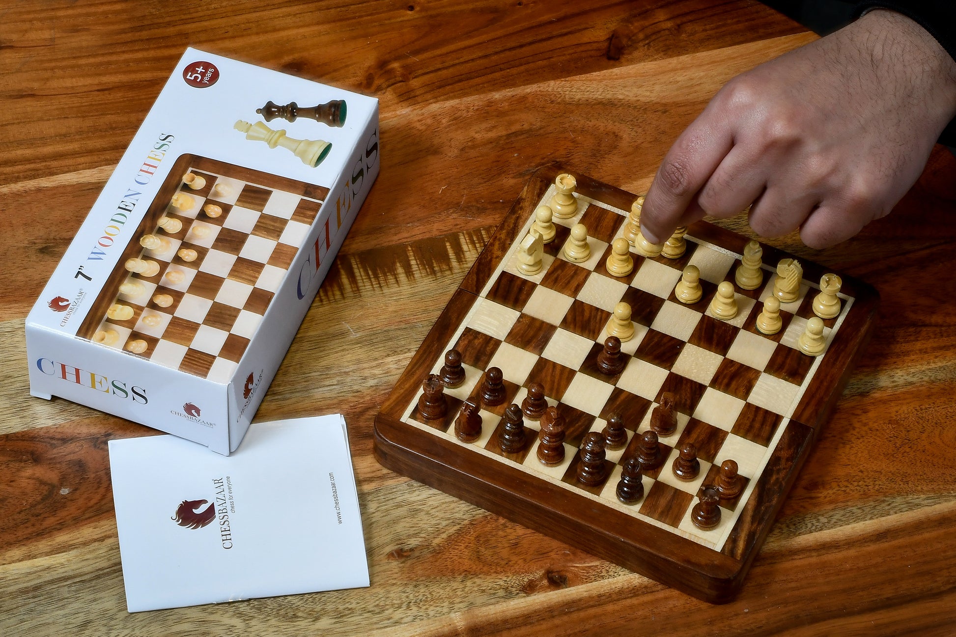 travel magnetic chess set in Sheesham & Maple 7"