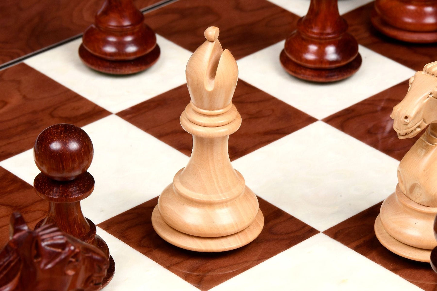 Alban Series Chess Pieces in Bud Rosewood/Boxwood - 4.0" King with Board