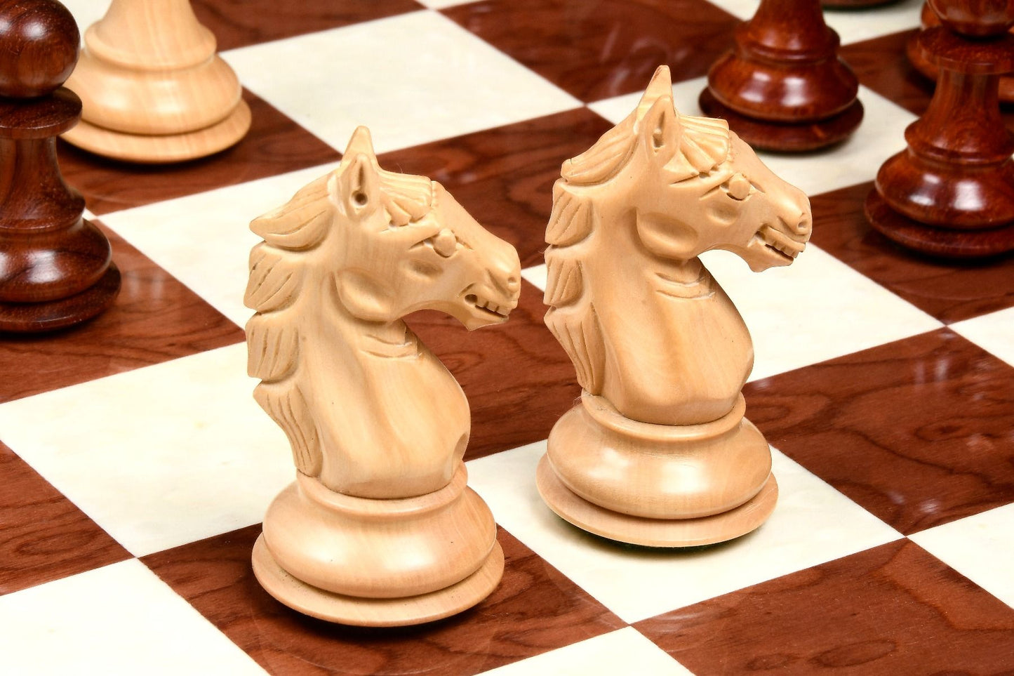 Alban Series Chess Pieces in Bud Rosewood/Boxwood - 4.0" King with Board