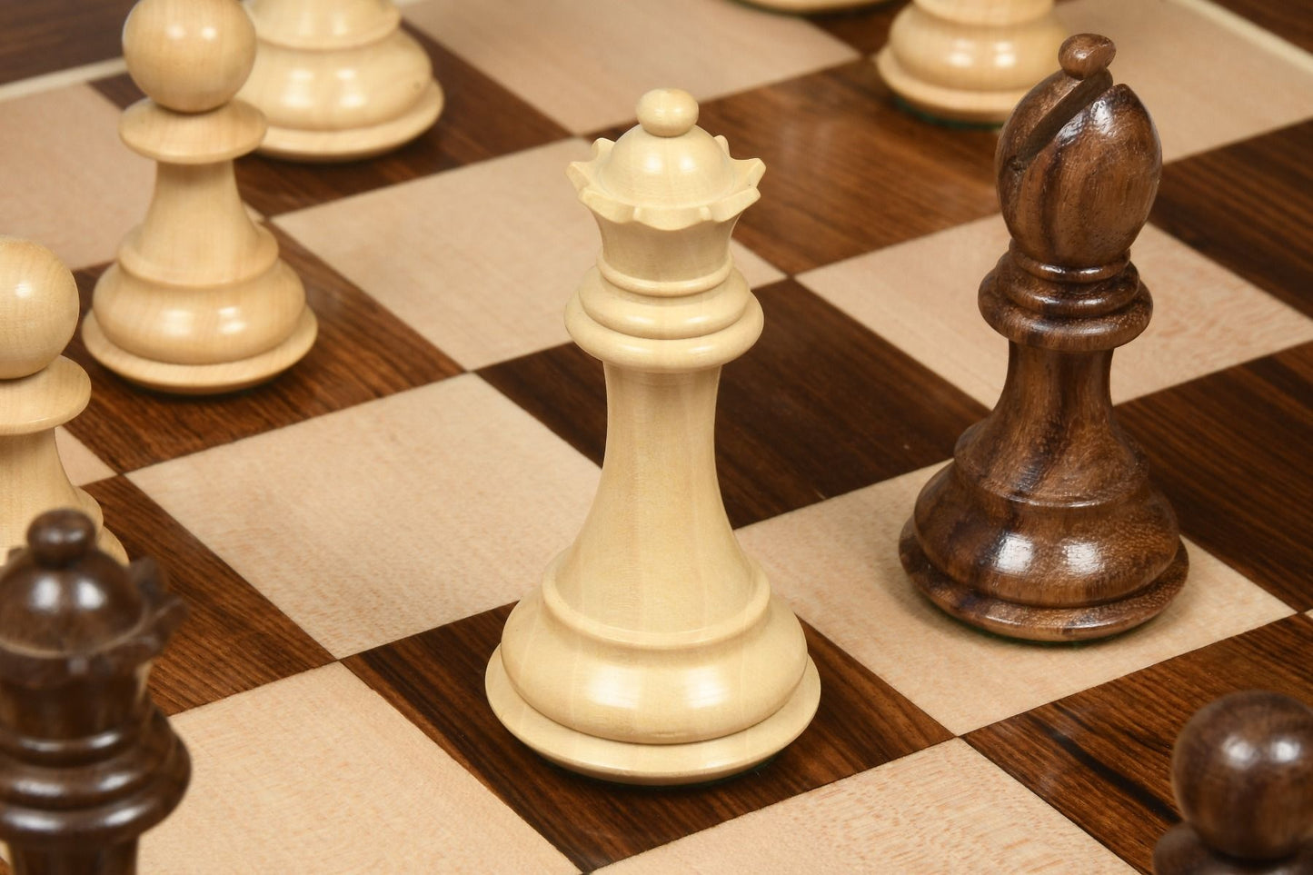 The Honour of Staunton Series Chess Pieces in Sheesham Boxwood - 4.0" King with Board
